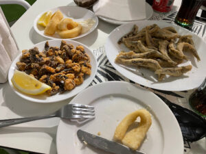 Marisquería y friduría PacoPequi