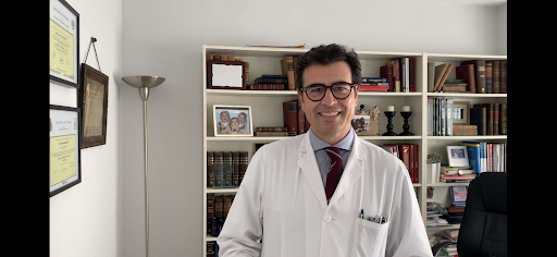 Dr. Javier Mora Robles