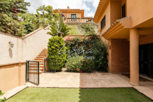 Luxua Homes