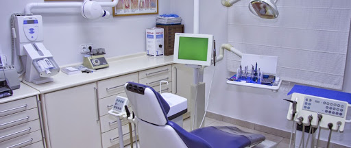 Clínica Dental Málaga Doctores Salinas