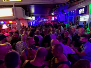 MEN’S BAR