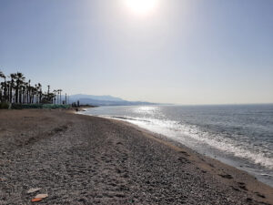 Playa naturista de Almayate