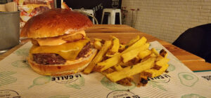 La Calle Burger Av. Américas