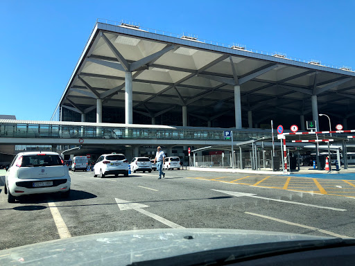 Parking Llegadas - Aeropuerto de Málaga-Costa del Sol (AGP)
