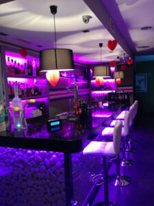 CHLOE Bar