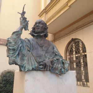 Monumento a Pedro de Mena