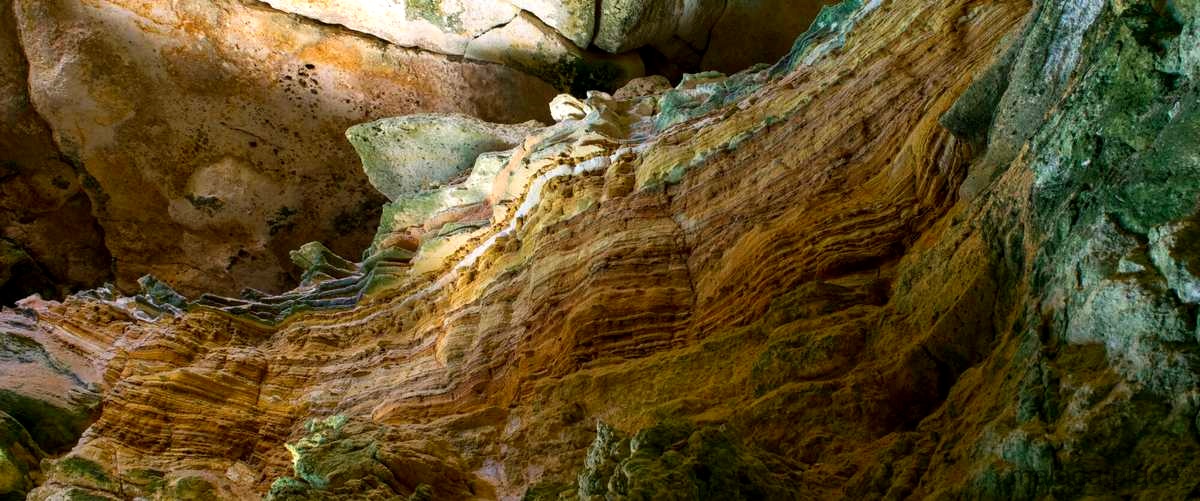 ¿Cómo se llama la cueva más famosa de España?