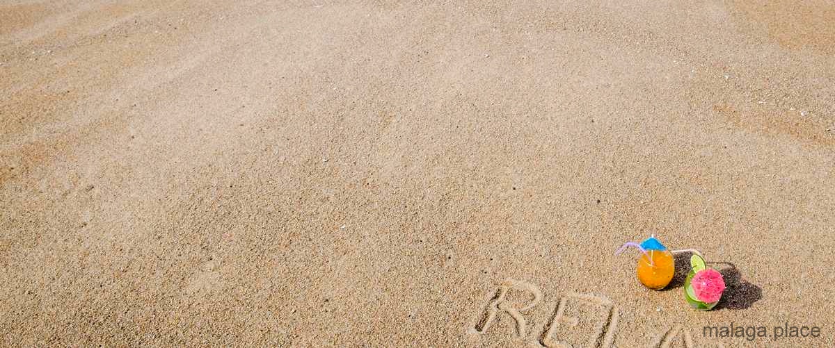 ¿Qué tipo de arena se encuentra en las playas de Torremolinos?