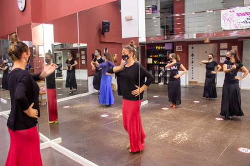CENTRO de DANZA "La Milana" Clases de flamenco, baile moderno y ballet.