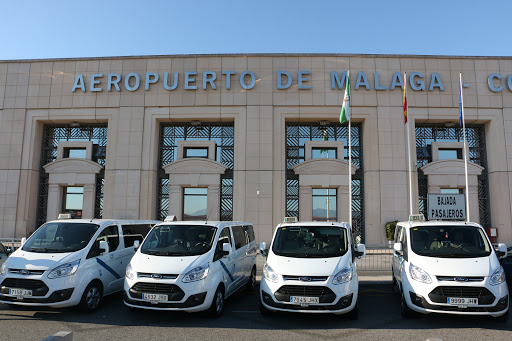 Servitaxicostadelsol - Taxis 9 plazas en Málaga