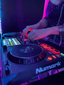Pink Monkeys Eventos - Bodas - Dj